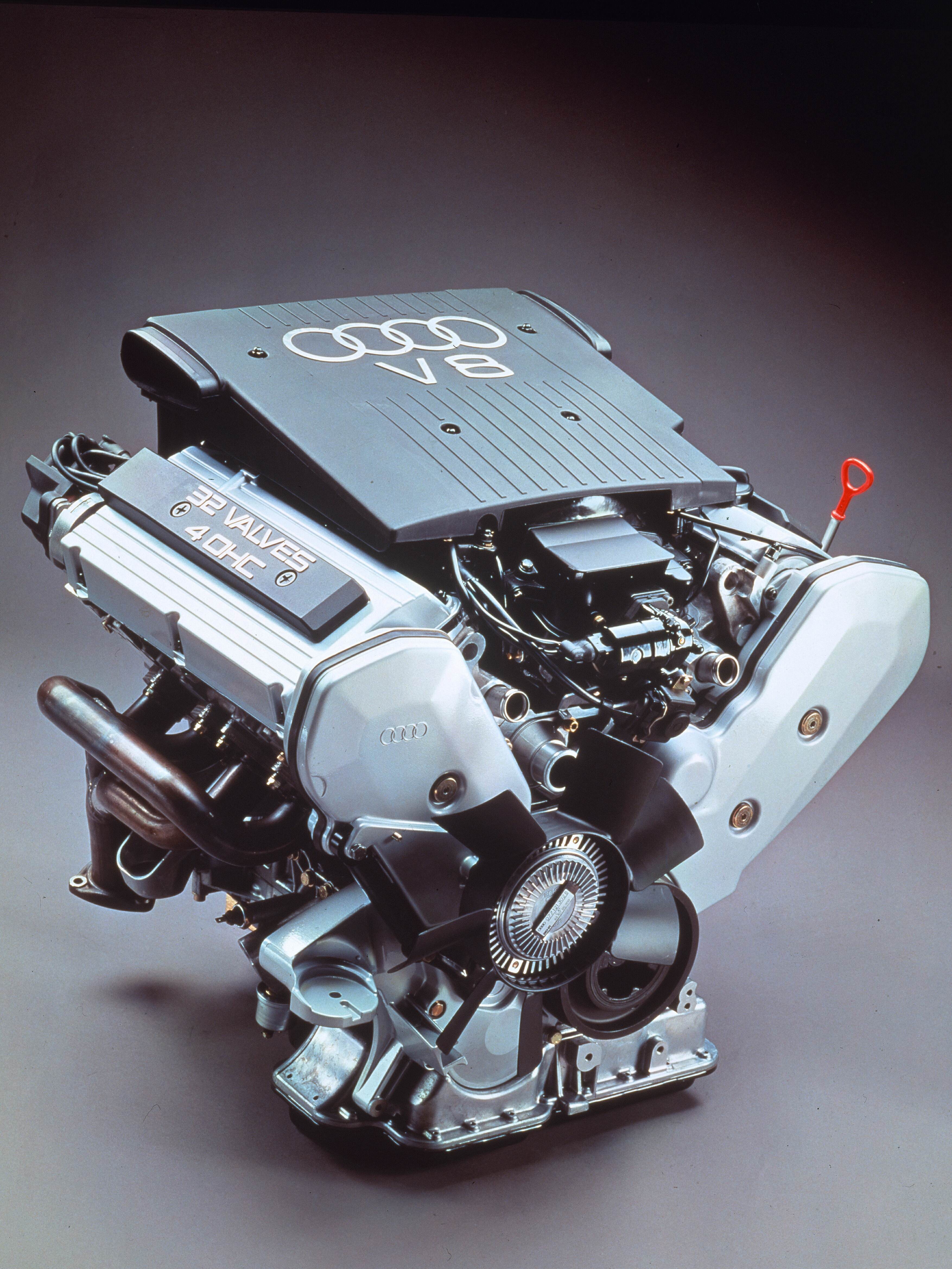 "mit V8 zur Premiummarke", 1988 © Audi AG